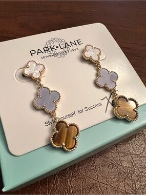 Park Lane MACCHIATO Earrings, Clover Drop with White, Lavender, Brown, 2”, NWT